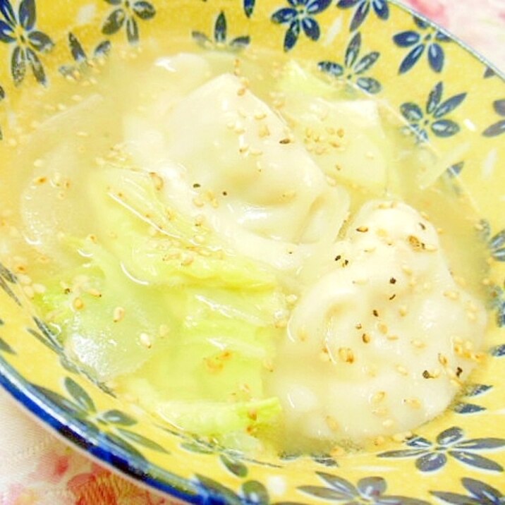 胡麻豆乳味❤白菜と大根と玉葱の水餃子スープ❤